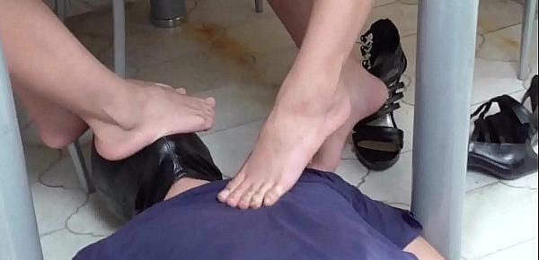 Femdom Ladies order slaves to smell their feet